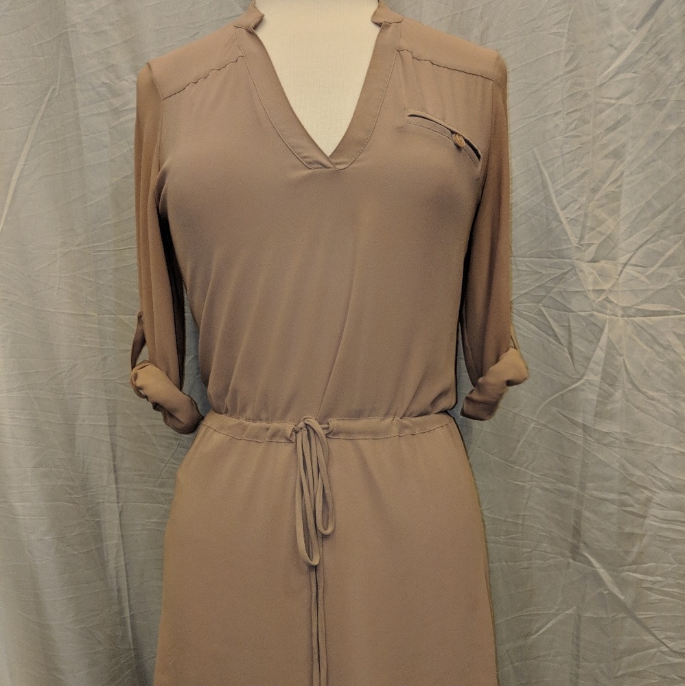 Tan long sleeve v-neck dress